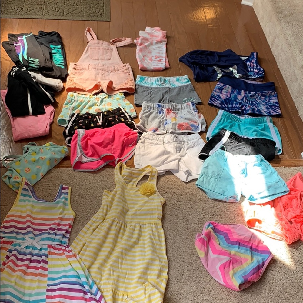 Bundle of girls clothes